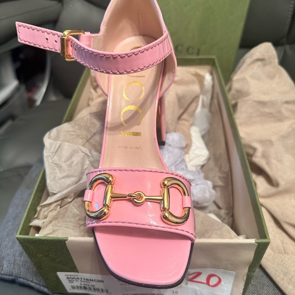 Gucci Pink Women's Sandals